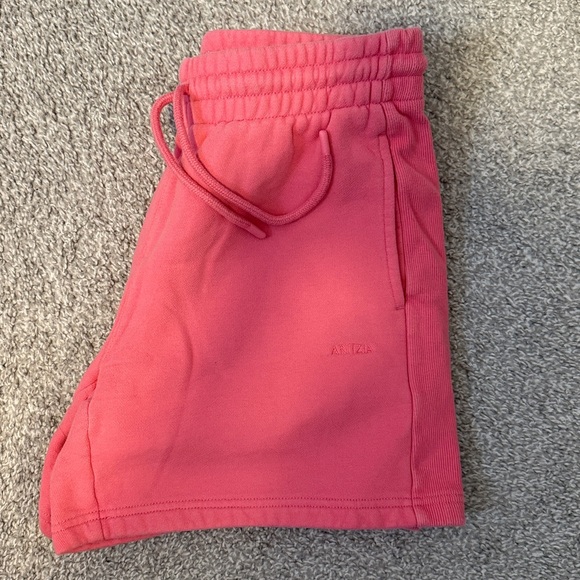 ARITZIA Golden Sweatfleece and Bra Set - Picture 4 of 5